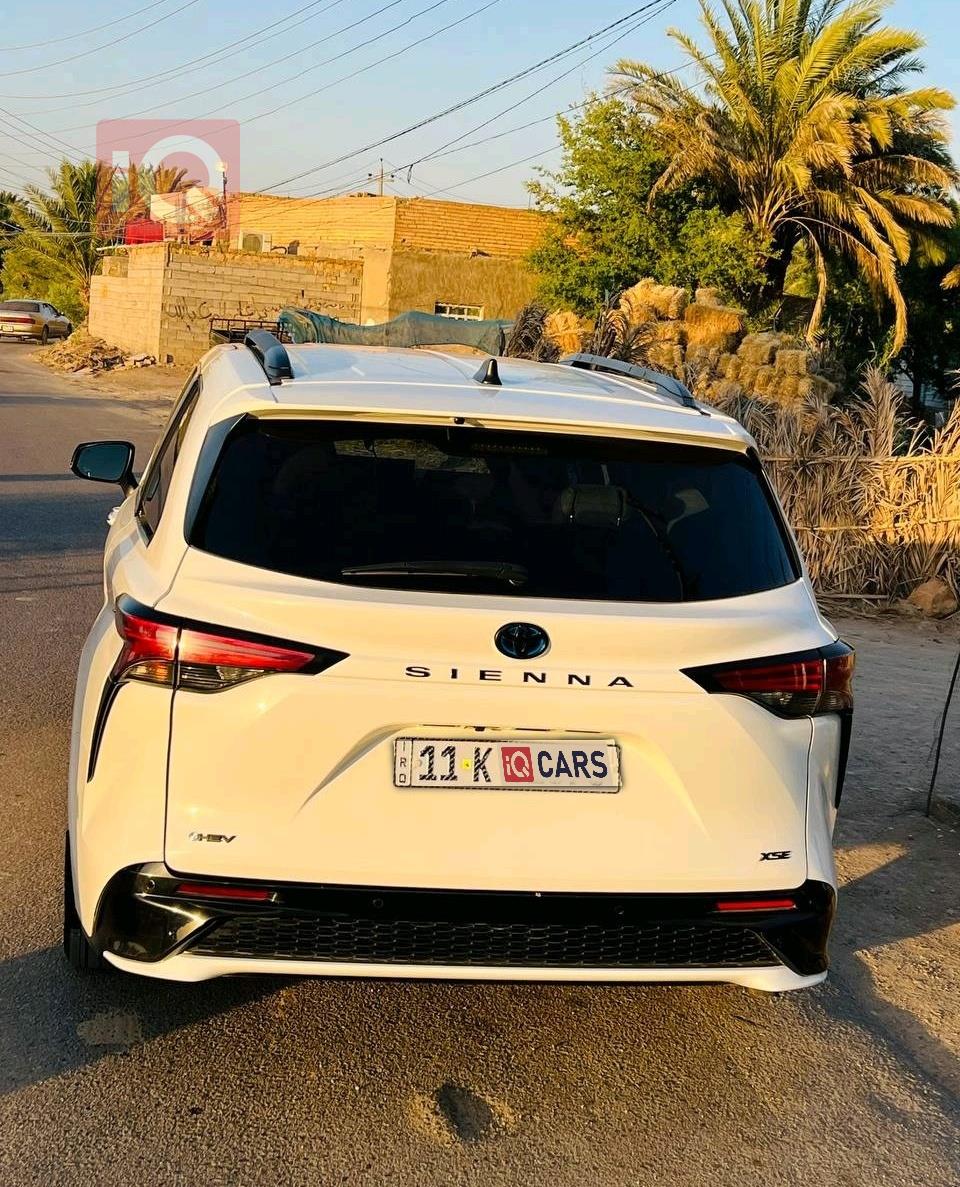 تويوتا سيينا